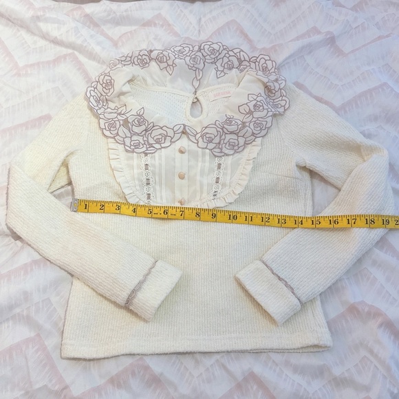 LIZ LISA Cream Blouse with Floral Embroidery - Picture 4 of 5